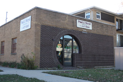 8933 West Cermak Road North Riverside