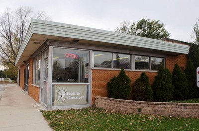 9148 South Kedzie Avenue Evergreen Park