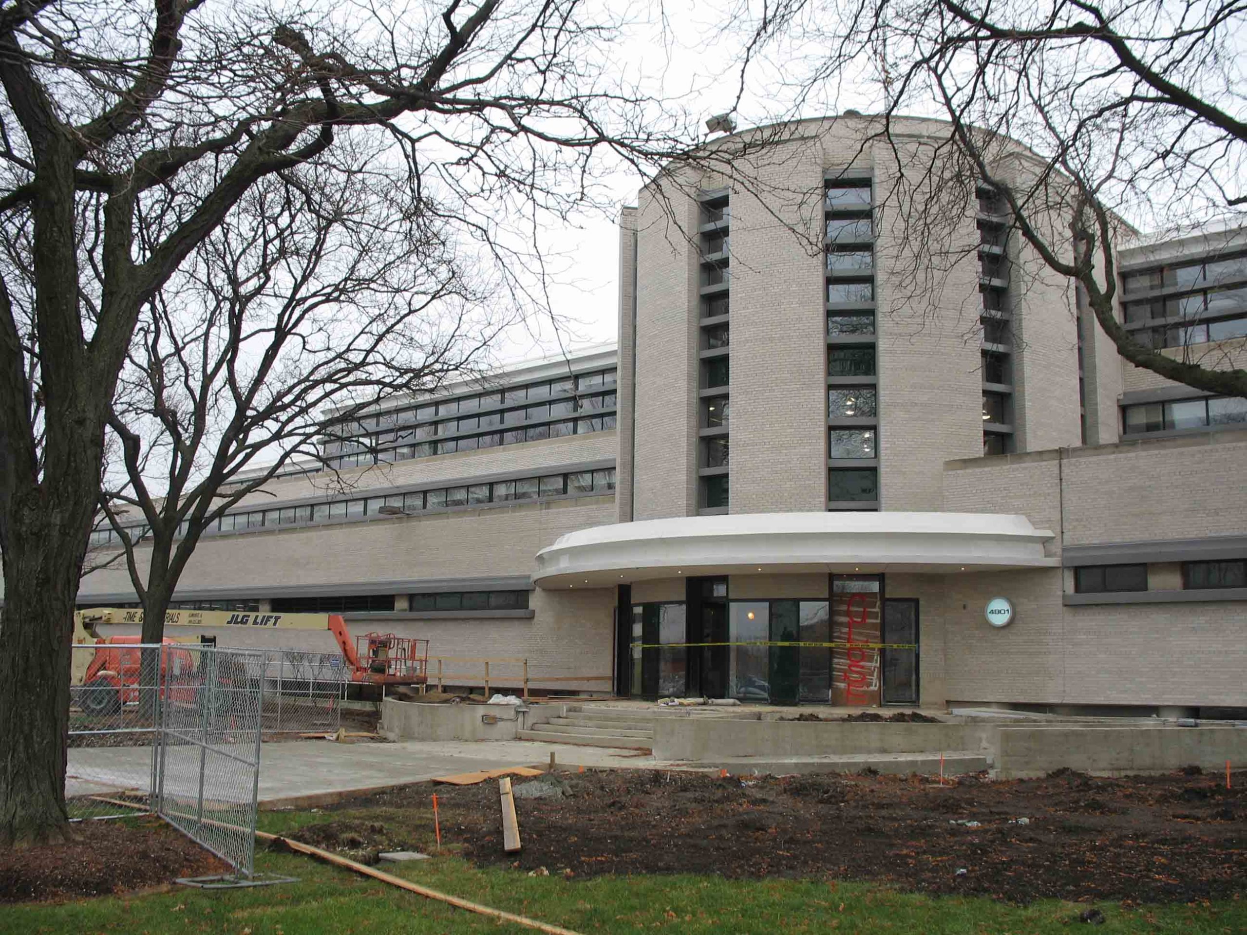 4901  Searle Parkway Skokie