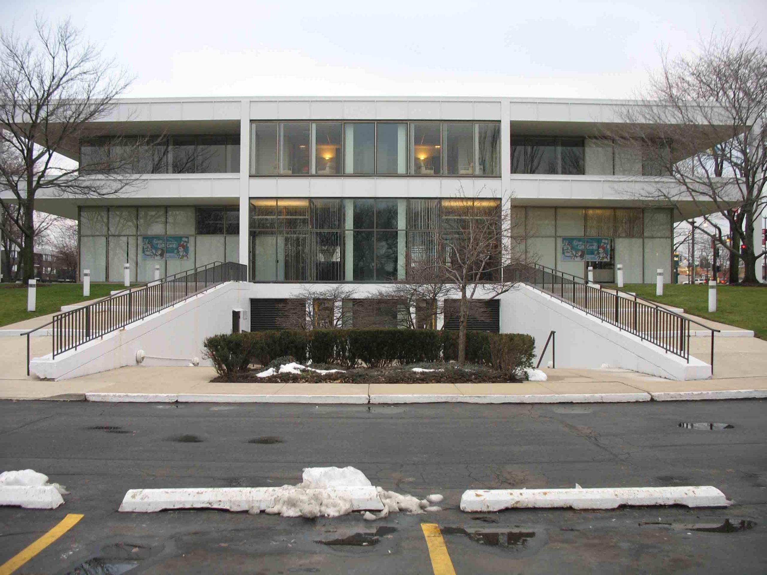 4747  Dempster Street Skokie